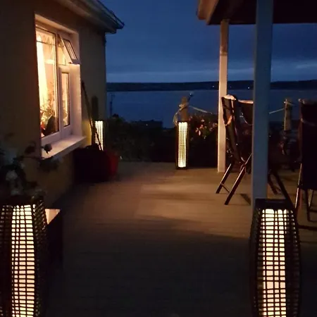 לינה וארוחת בוקר The Plough